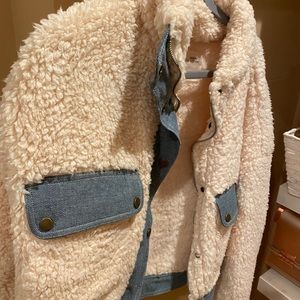 Crop fluffy jacket